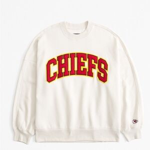 Abercrombie NFL Chiefs Crew Sweatshirt Size L